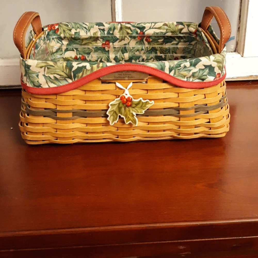 2002 longaberger Christmas Traditions basket set